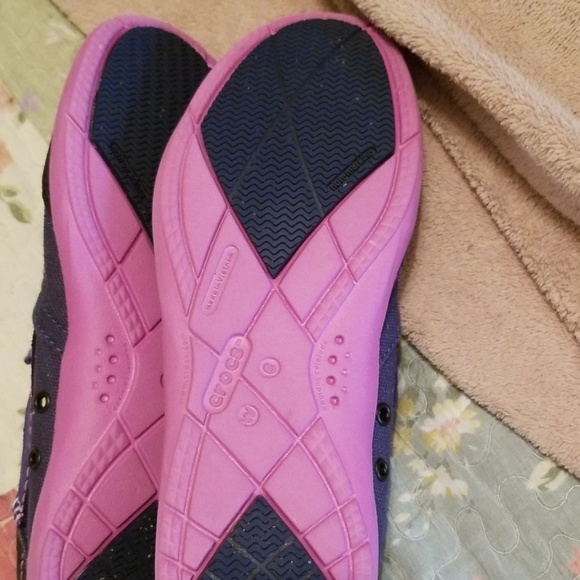 Crocs Walu Loafer Size 6 - Picture 5 of 5